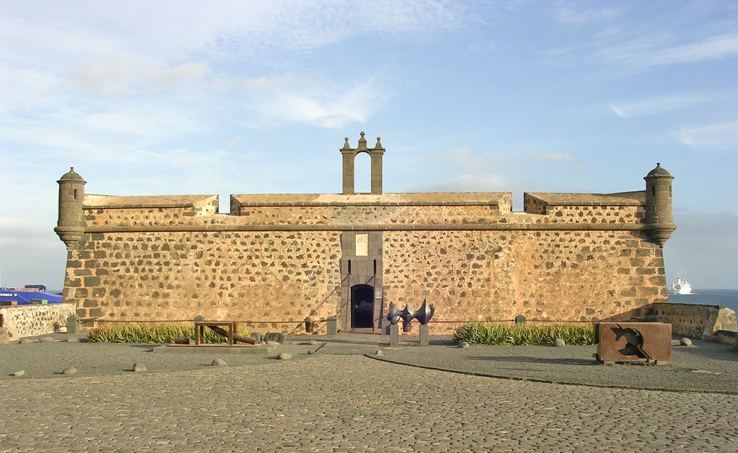 Замок Castillo de San Jose